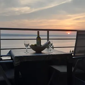 https://ingas-apartment.hotelinzadar.com