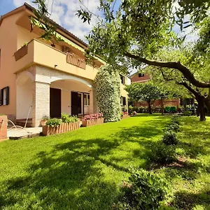 https://apartments-mirella.in-istria.net